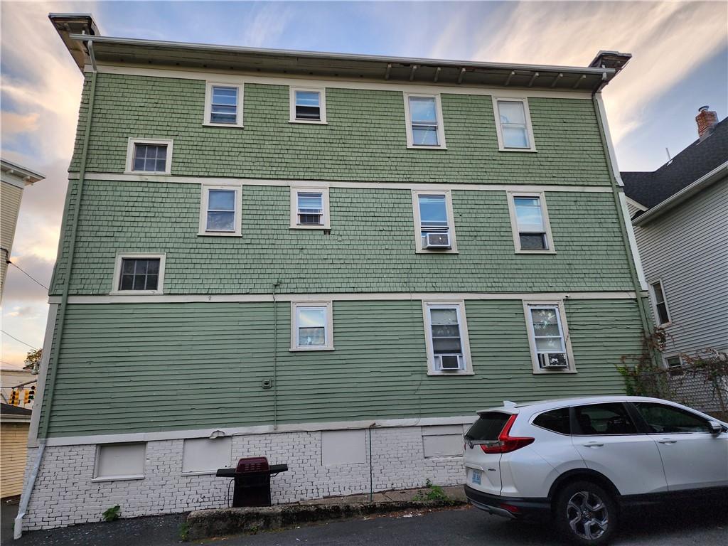 17 Morton Avenue, Woonsocket