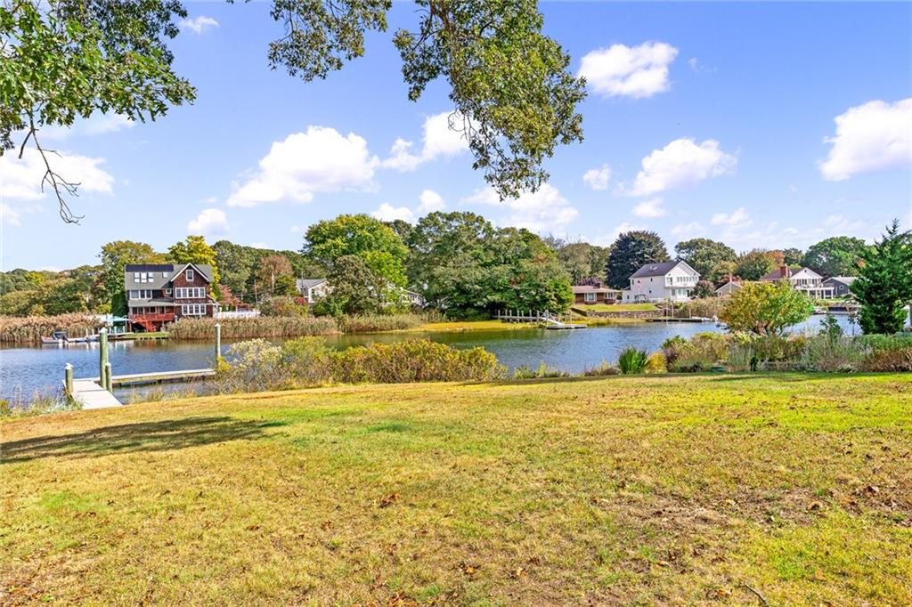 20 Radial Drive, South Kingstown