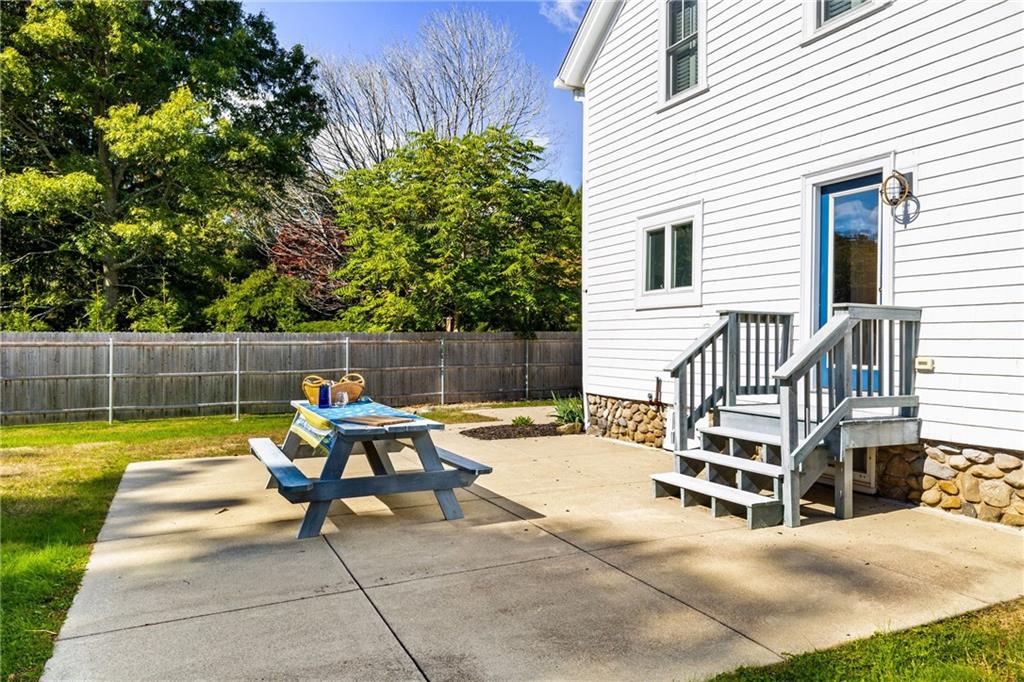 70 Carpenter Lane, North Kingstown