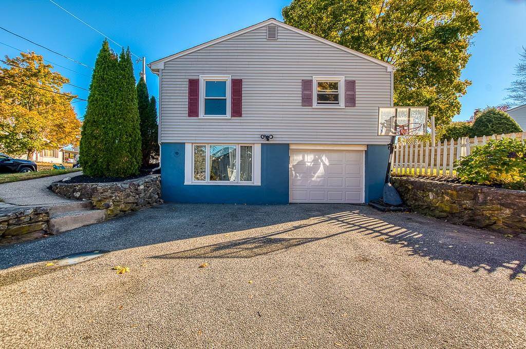 135 Marshall Road, Woonsocket