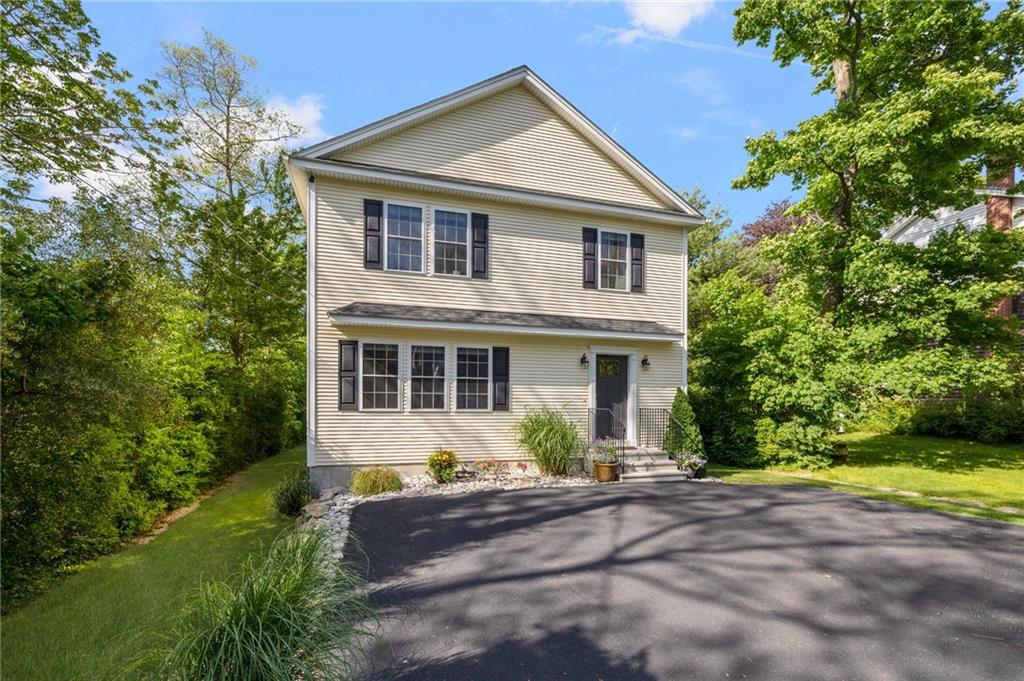 27 Briar Lane, South Kingstown