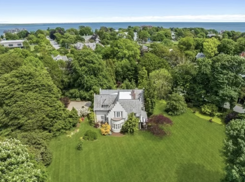 Rhode Island Homes to Buy If You Win The Lottery