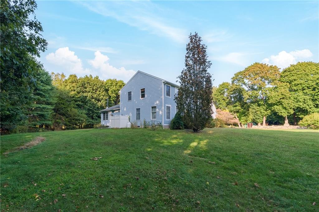 75 Hamilton Allenton Road, North Kingstown