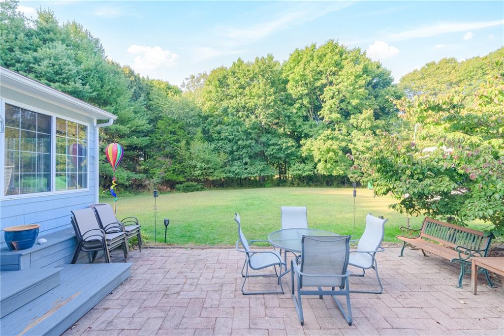 75 Hamilton Allenton Road, North Kingstown