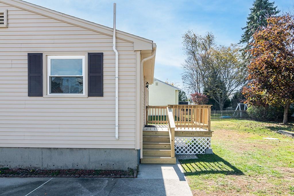 58 Elton Circle, Cranston