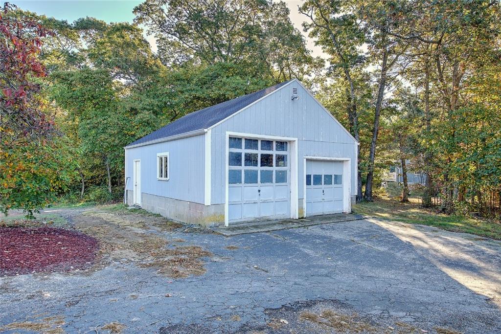 154 Old Pine Hill Road, Westport