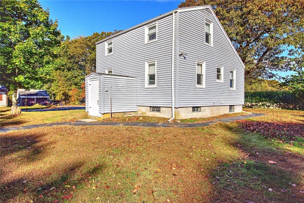 154 Old Pine Hill Road, Westport