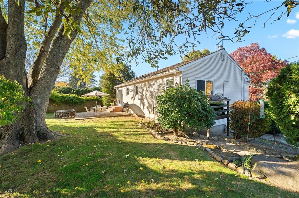 40 N View Avenue, Cranston