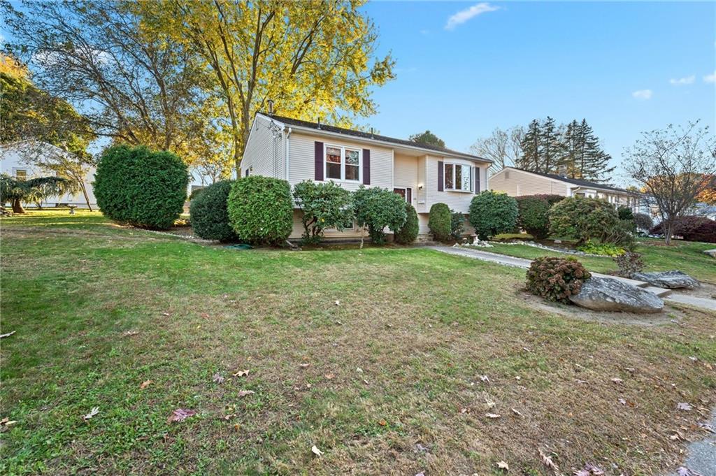 40 N View Avenue, Cranston