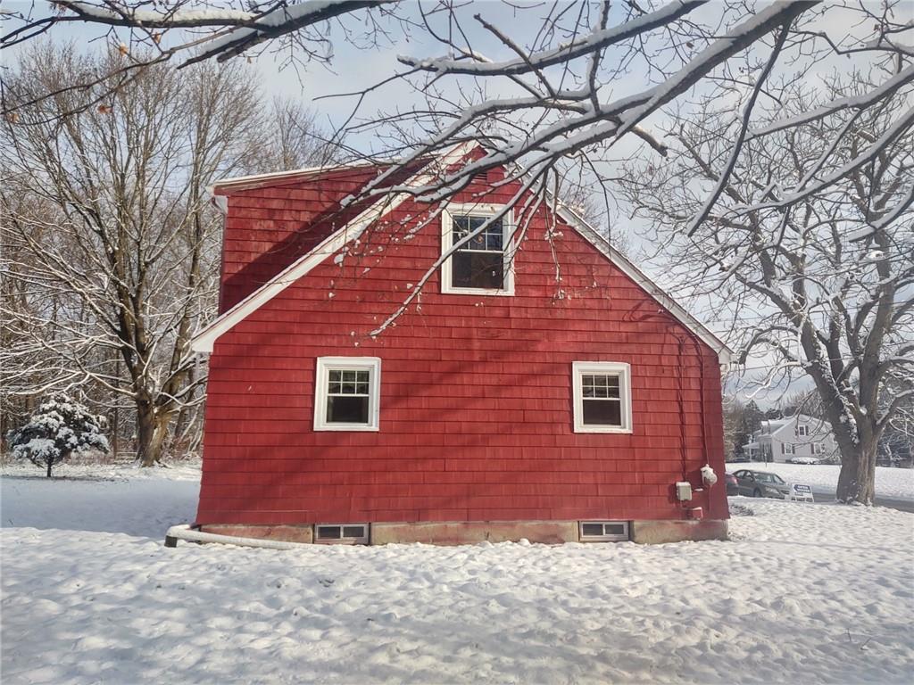62 Chestnut Street, Seekonk