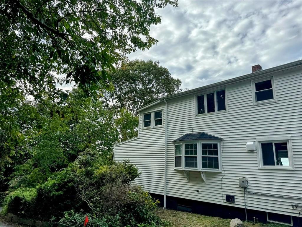 270 Riverside Drive, Tiverton