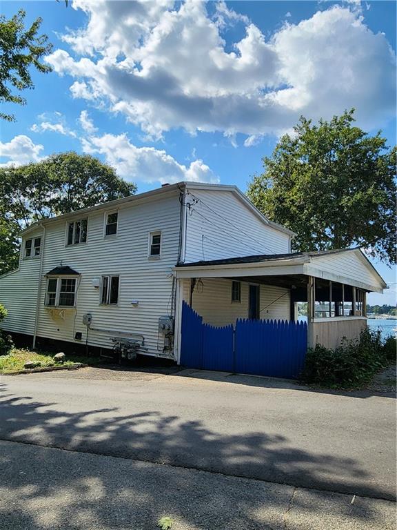 270 Riverside Drive, Tiverton