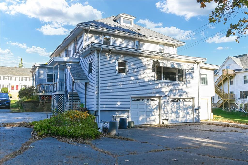 542 Prospect Street, Woonsocket