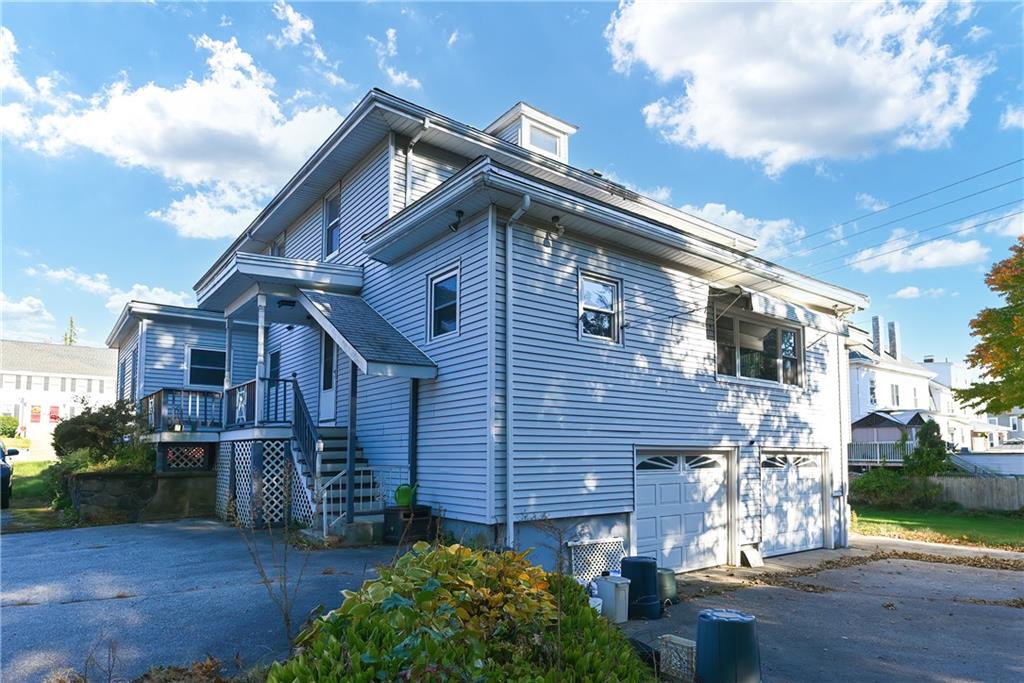 542 Prospect Street, Woonsocket
