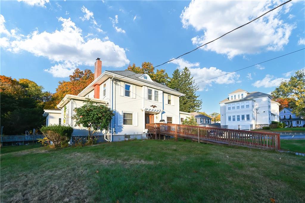542 Prospect Street, Woonsocket