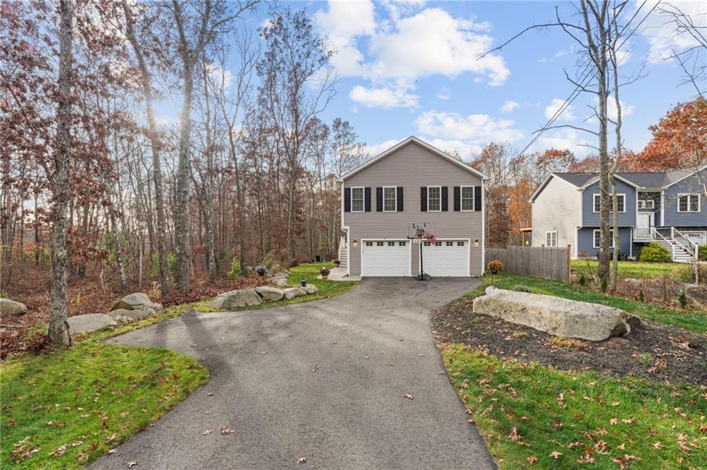 315 Stag Head Drive, Burrillville