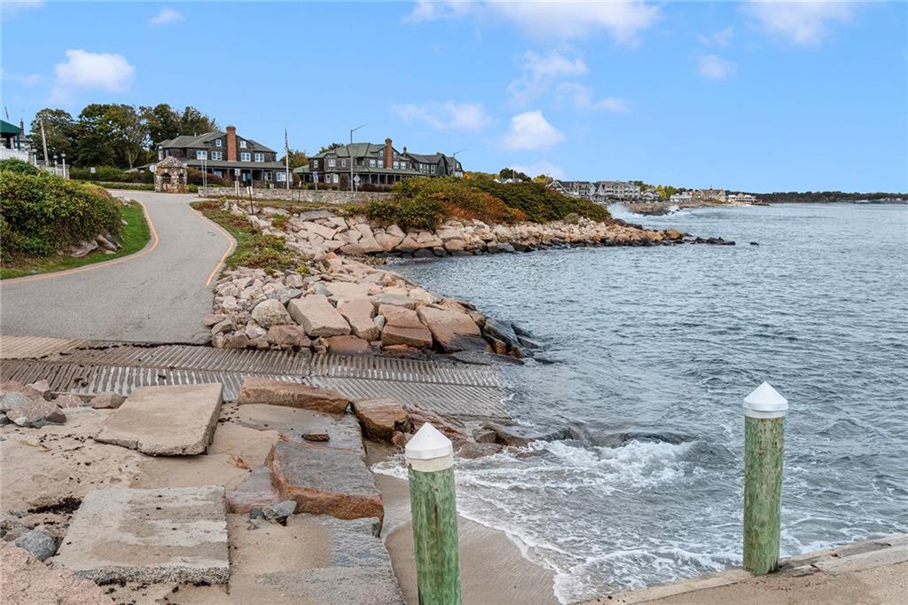 179 Ocean Road, Unit#a, Narragansett