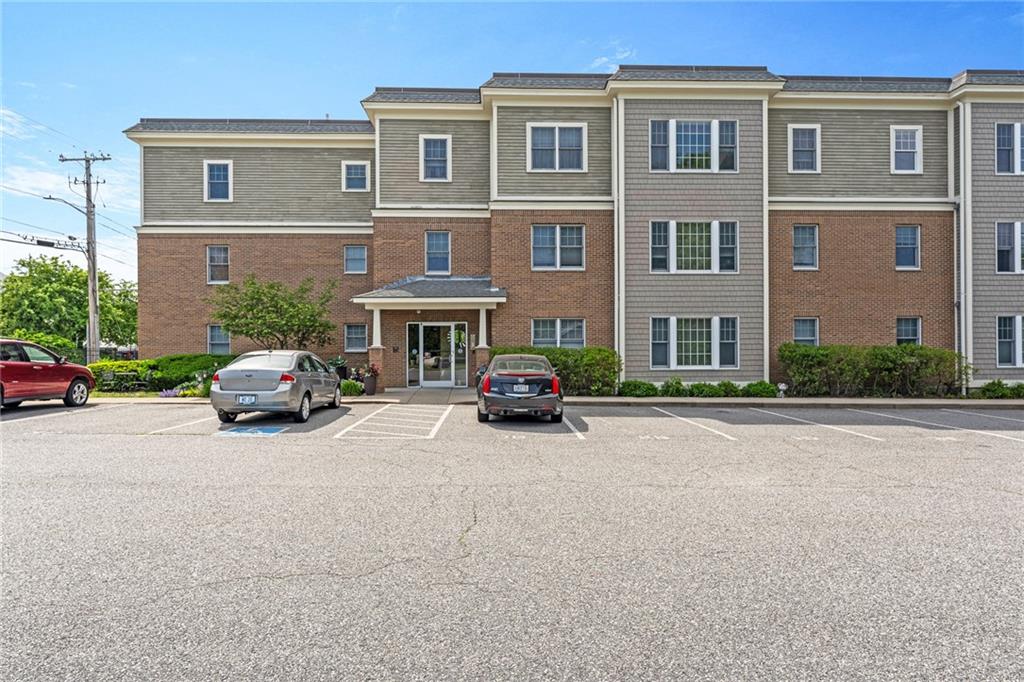 600 N Broadway, Unit#1c, East Providence