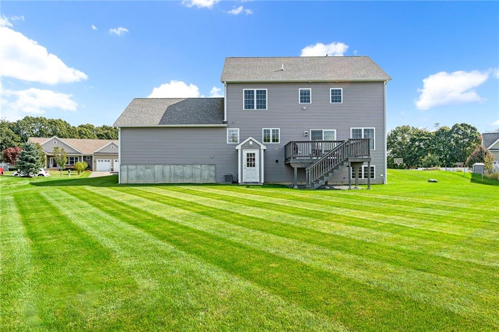 8 Lannister Lane, Seekonk