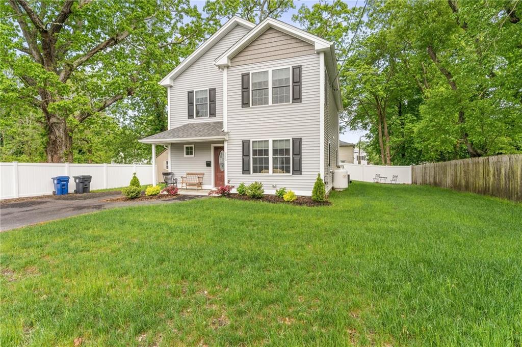 113 Van Zandt Avenue, Warwick