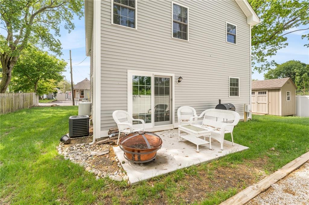 113 Van Zandt Avenue, Warwick