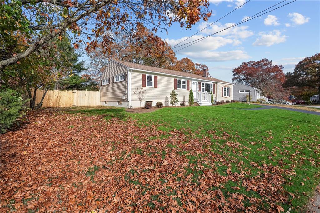 125 Hornet Road, North Kingstown