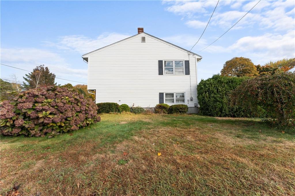 2 Pickett Road, East Providence