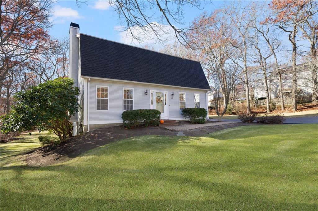 19 Ridge Crest Lane, South Kingstown