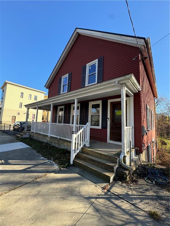 132 Chestnut Street, Woonsocket