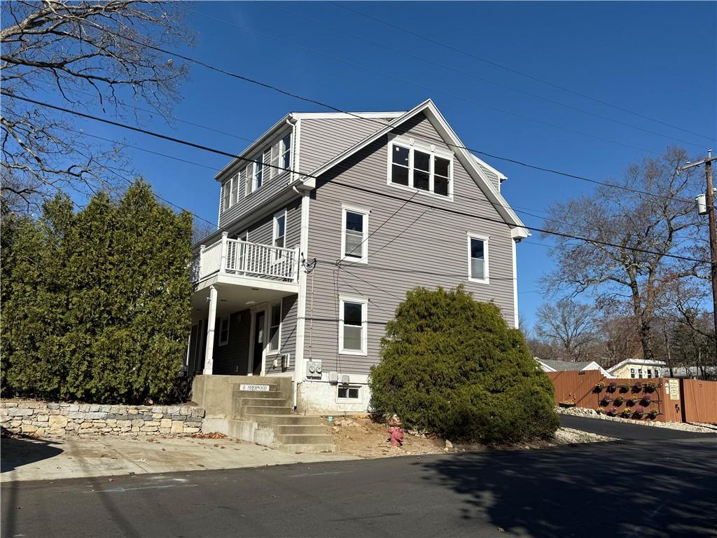 4 Sherwood Avenue, North Providence