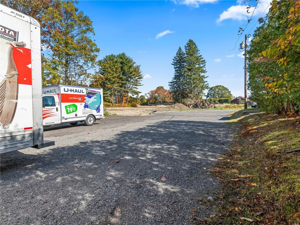 128 Cowesett Avenue, West Warwick