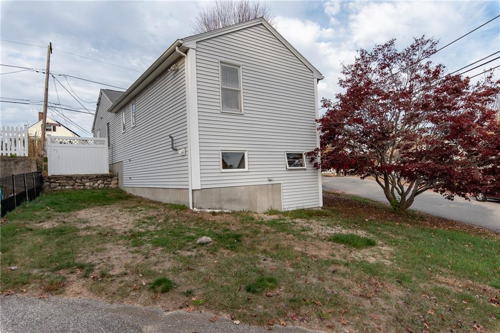 252 Bertenshaw Road, Woonsocket