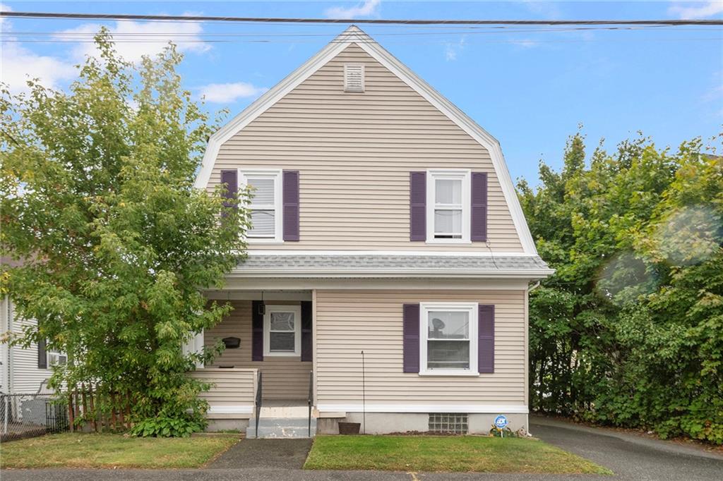 106 Oakdale Avenue, Pawtucket