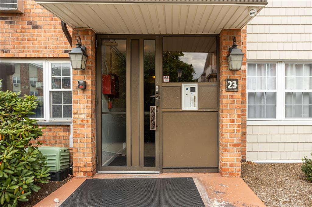 23 Bullocks Point Avenue, Unit#2/4c, East Providence