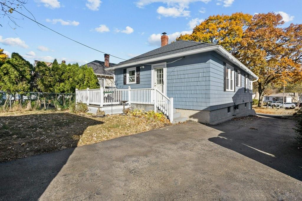 83 Holburn Avenue, Cranston