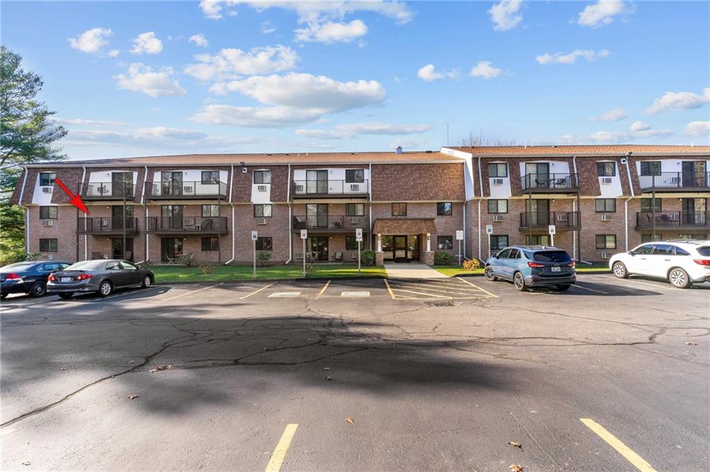 752 Quaker Lane, Unit#202c, Warwick