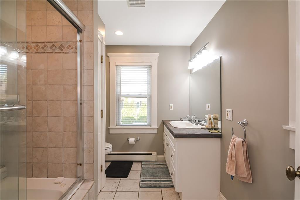 206 Marlborough Street, Unit#1, East Greenwich