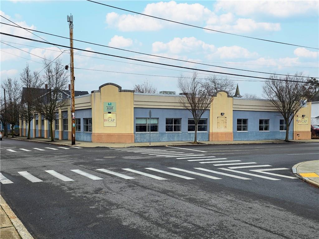 210 West Avenue, Pawtucket