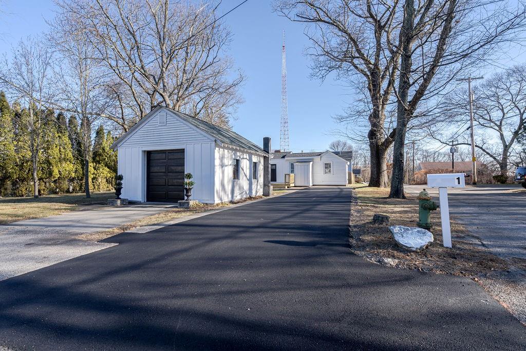 1 Ipswich Street, Johnston