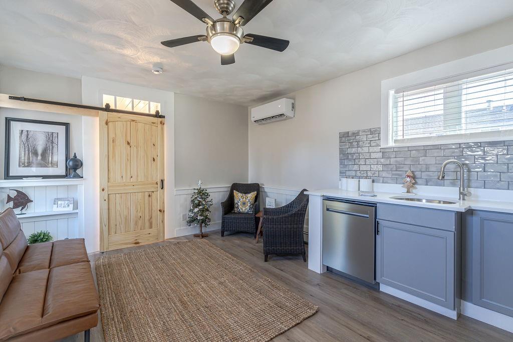 1 Ipswich Street, Johnston