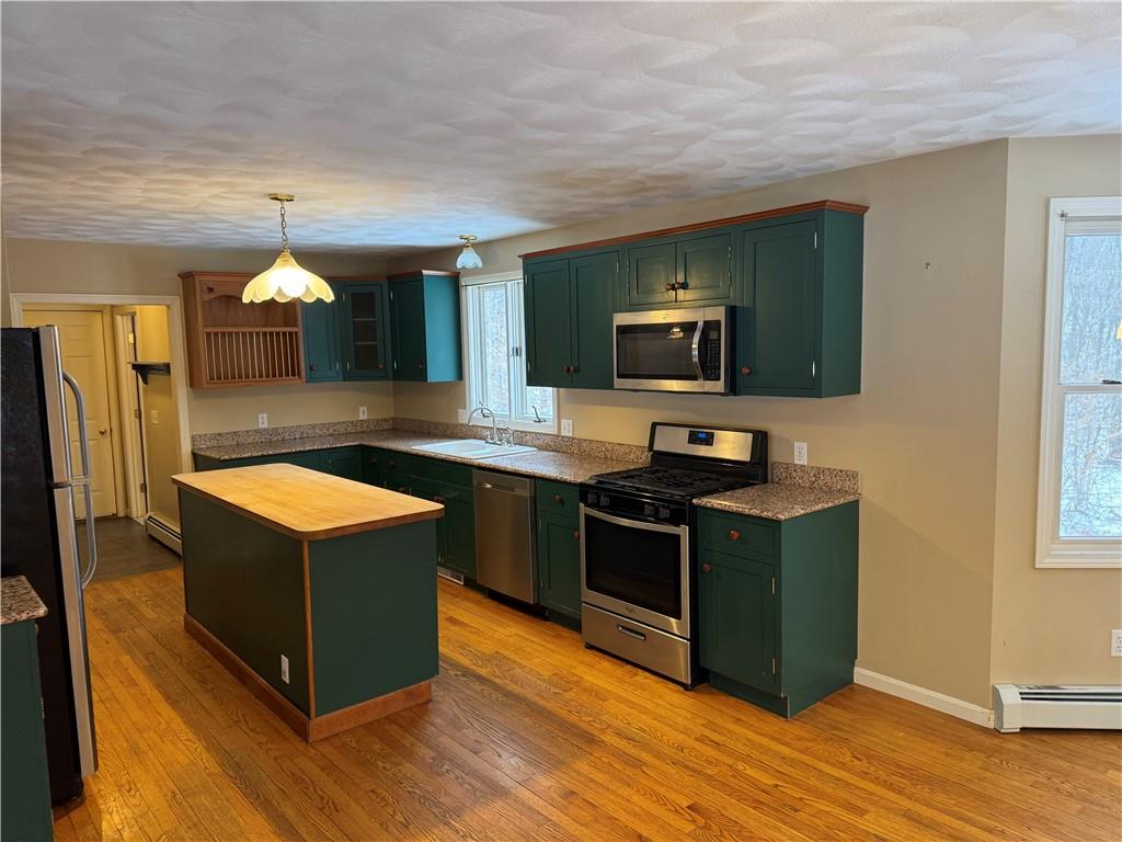 106 Derbyshire Drive, Cranston