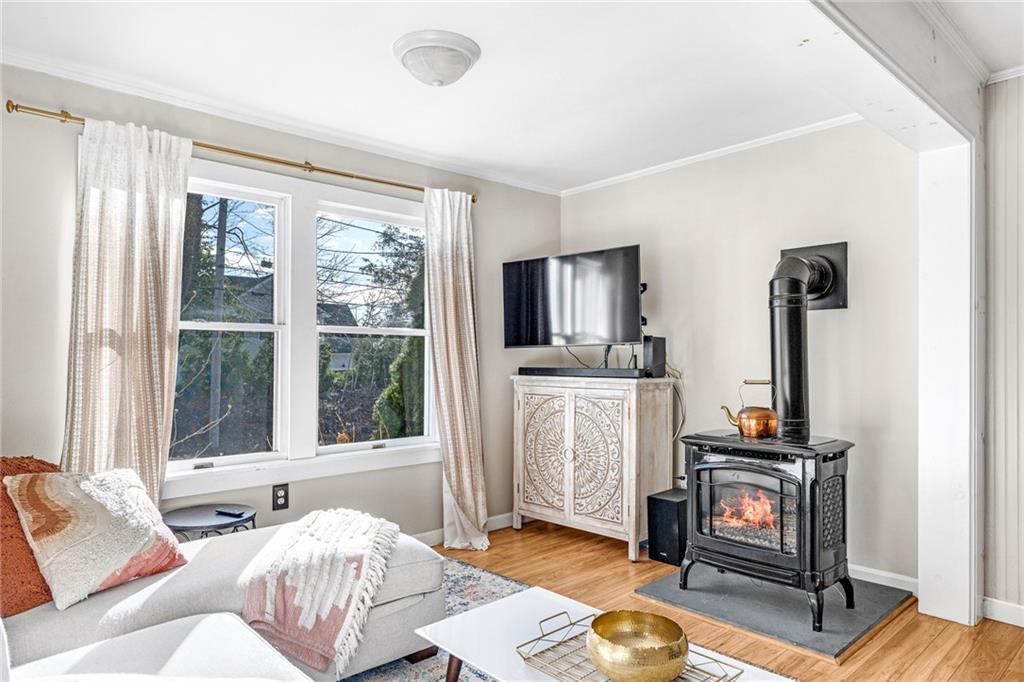 39 Chachapacassett Road, Barrington