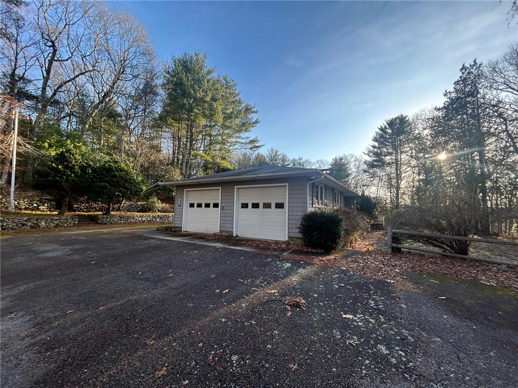 4104 Flat River Road, Coventry