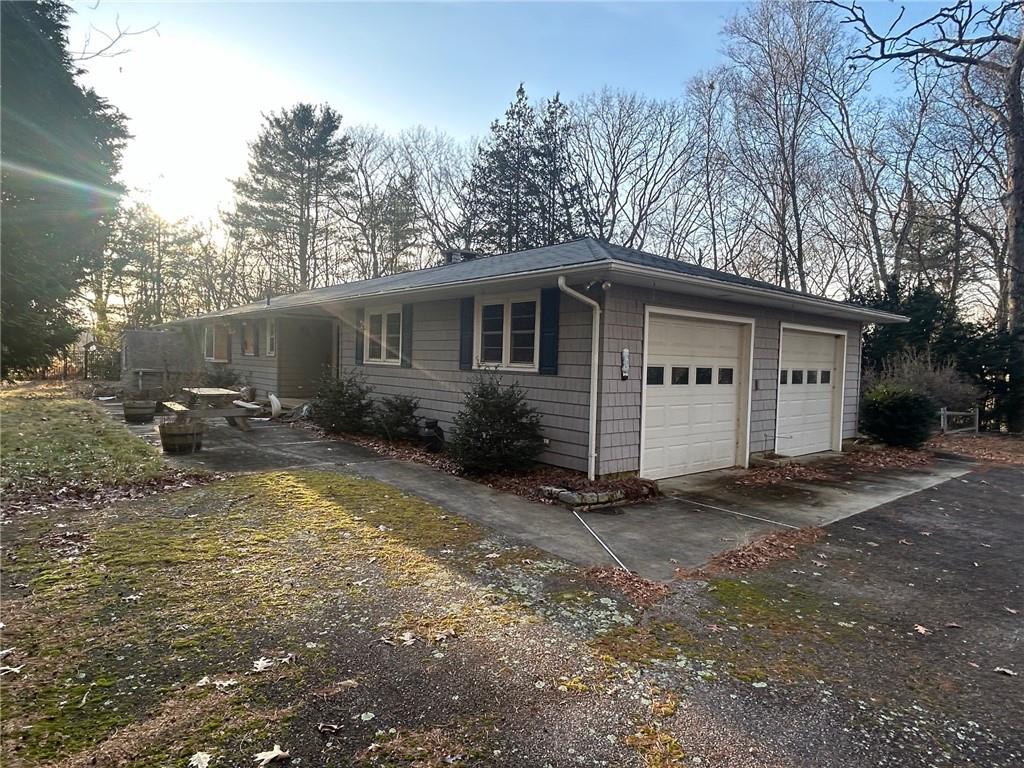 4104 Flat River Road, Coventry