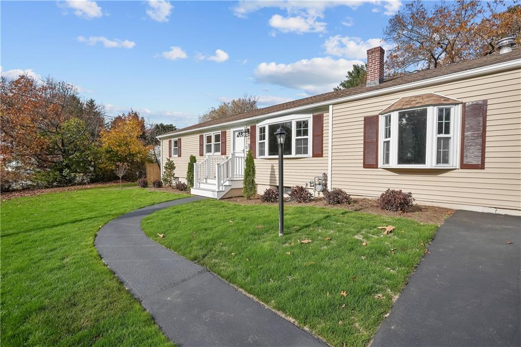 125 Hornet Road, North Kingstown