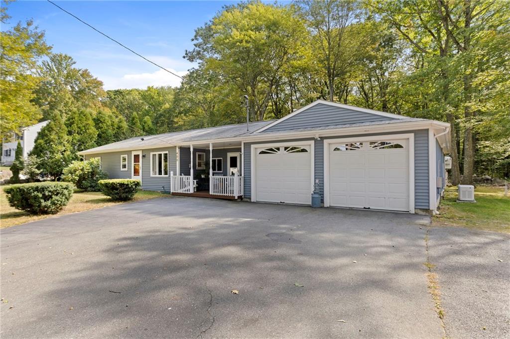 453 Lake Washington Drive, Glocester