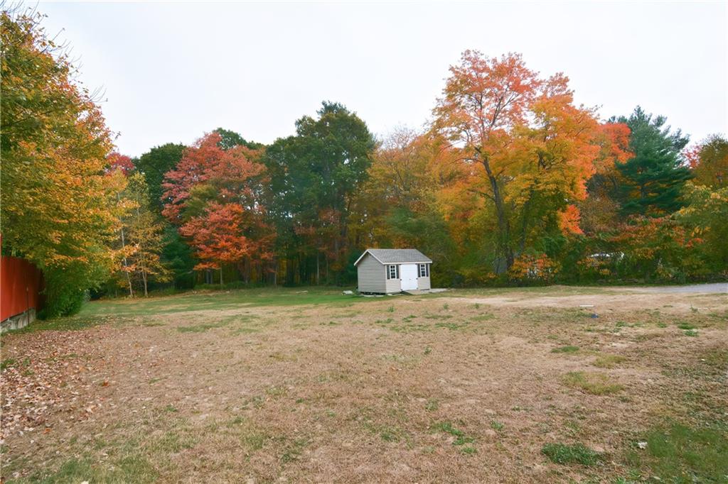 1045 Wallum Lake Road, Burrillville