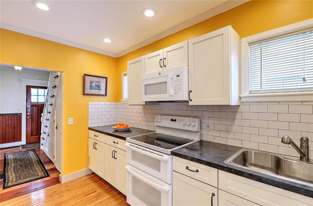 23 Cleveland Street, South Kingstown