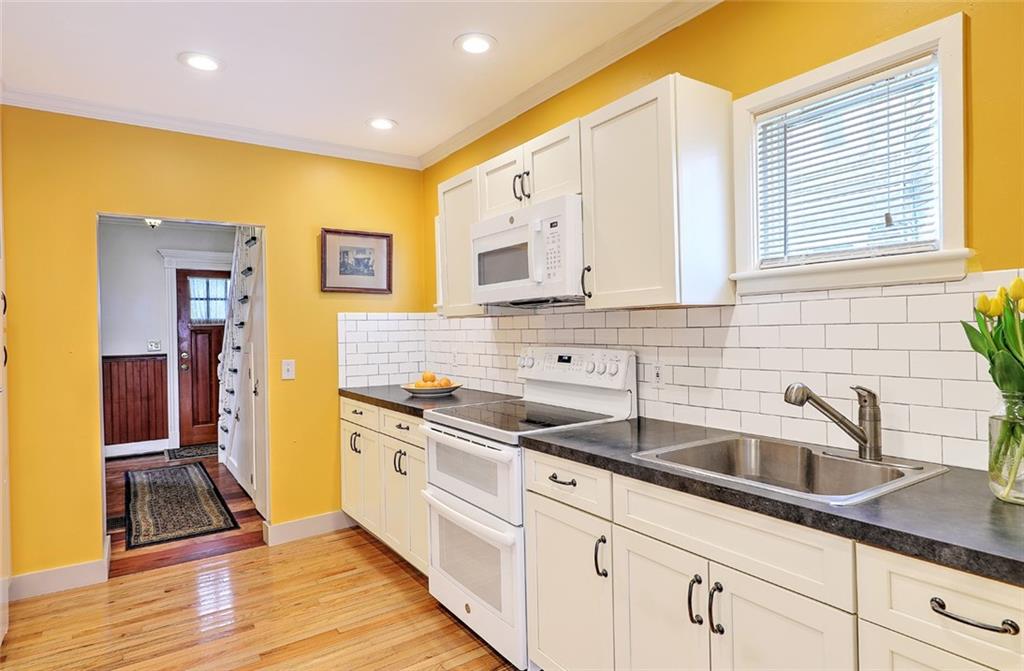 23 Cleveland Street, South Kingstown
