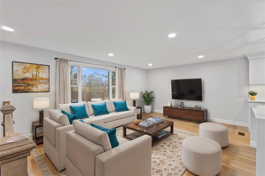 190 South Cobble Hill Road, Warwick